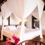 Rumah Re bedroom with canopy bed, Boa Vida Rote