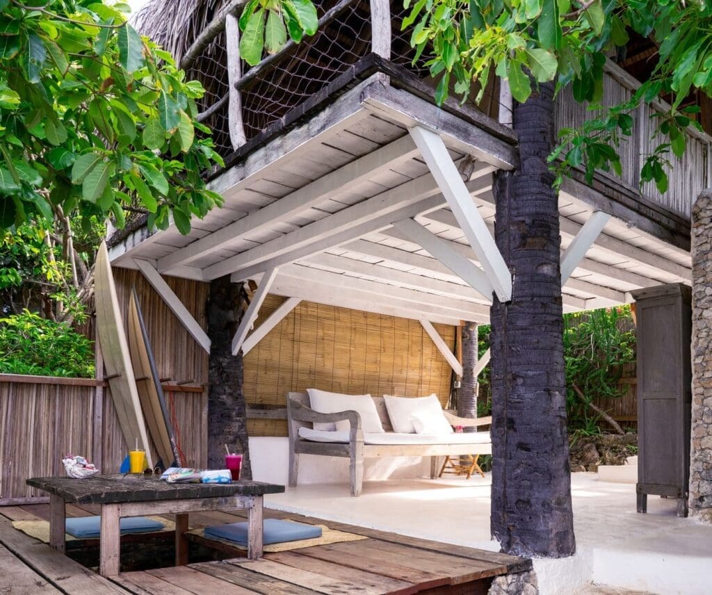 Treehouse room exterior at Boa Vida Rote